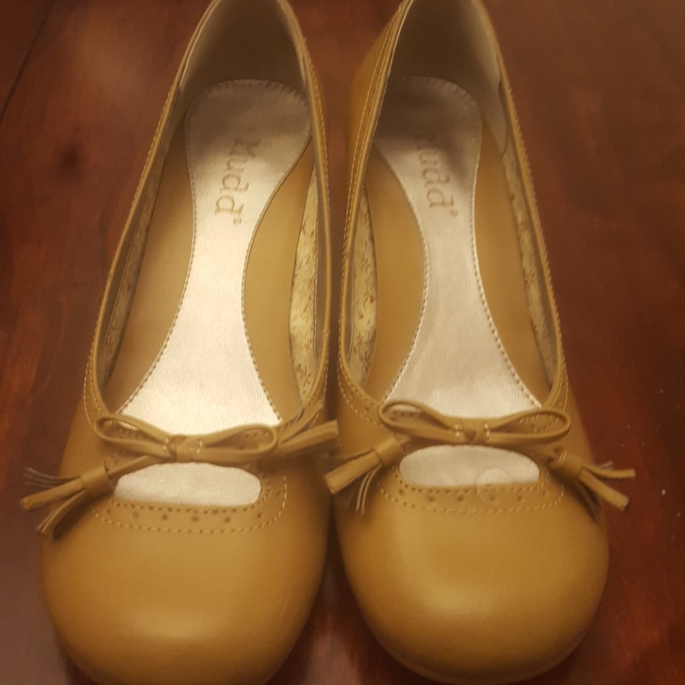 PUMPS